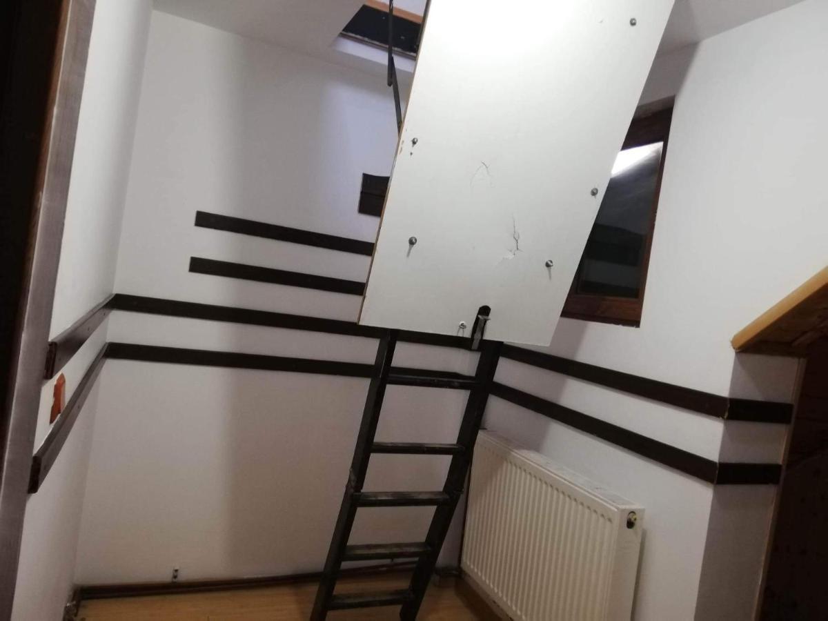 Casa Radu Lui Anghel Villa Barbuletu Bagian luar foto